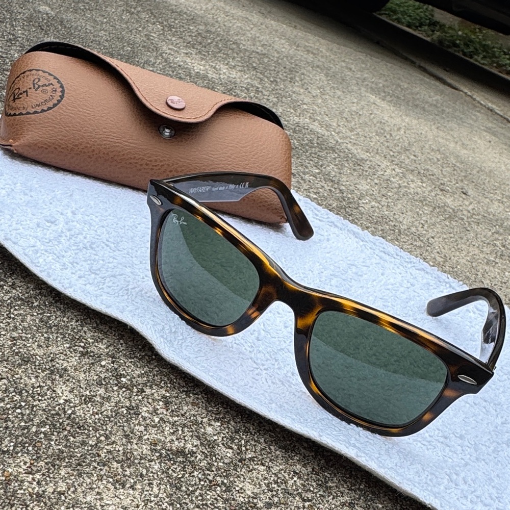 Ray-Ban Wayfarer Sunglasses